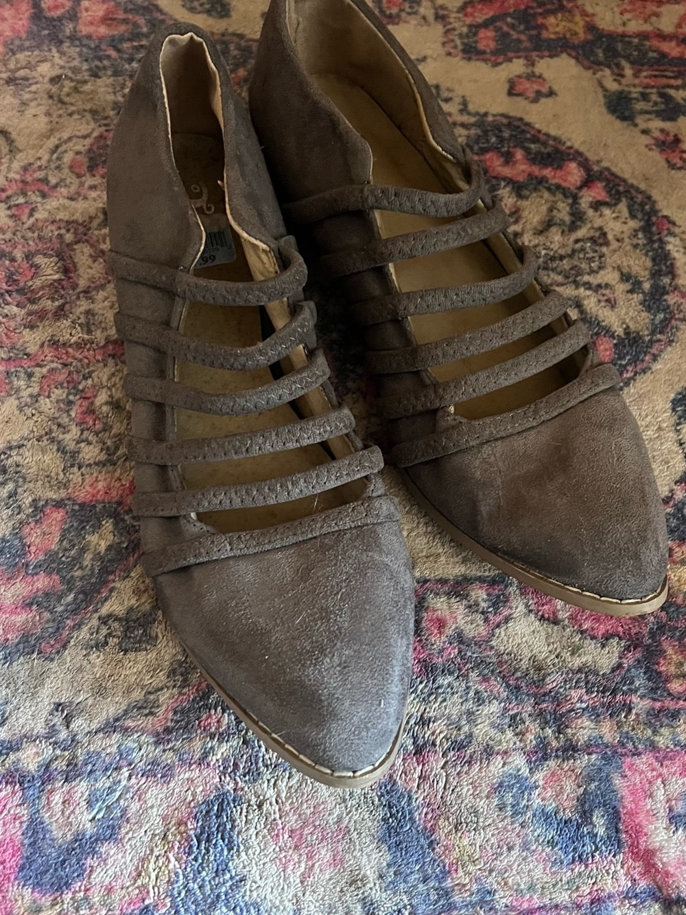 Women’s Strappy Pointed-Toe Ankle Shoes in Brown